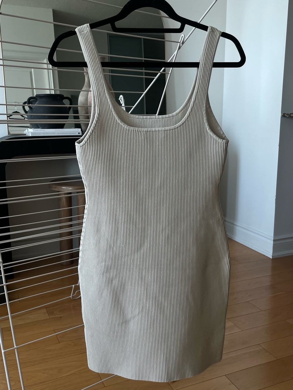 Aritzia Babaton Women’s Sculpt Knit Squareneck Mini Dress - Picture 2 of 4